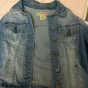 Cropped denim jacket